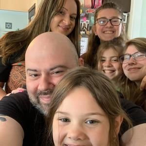 Meet your Posher, Howard